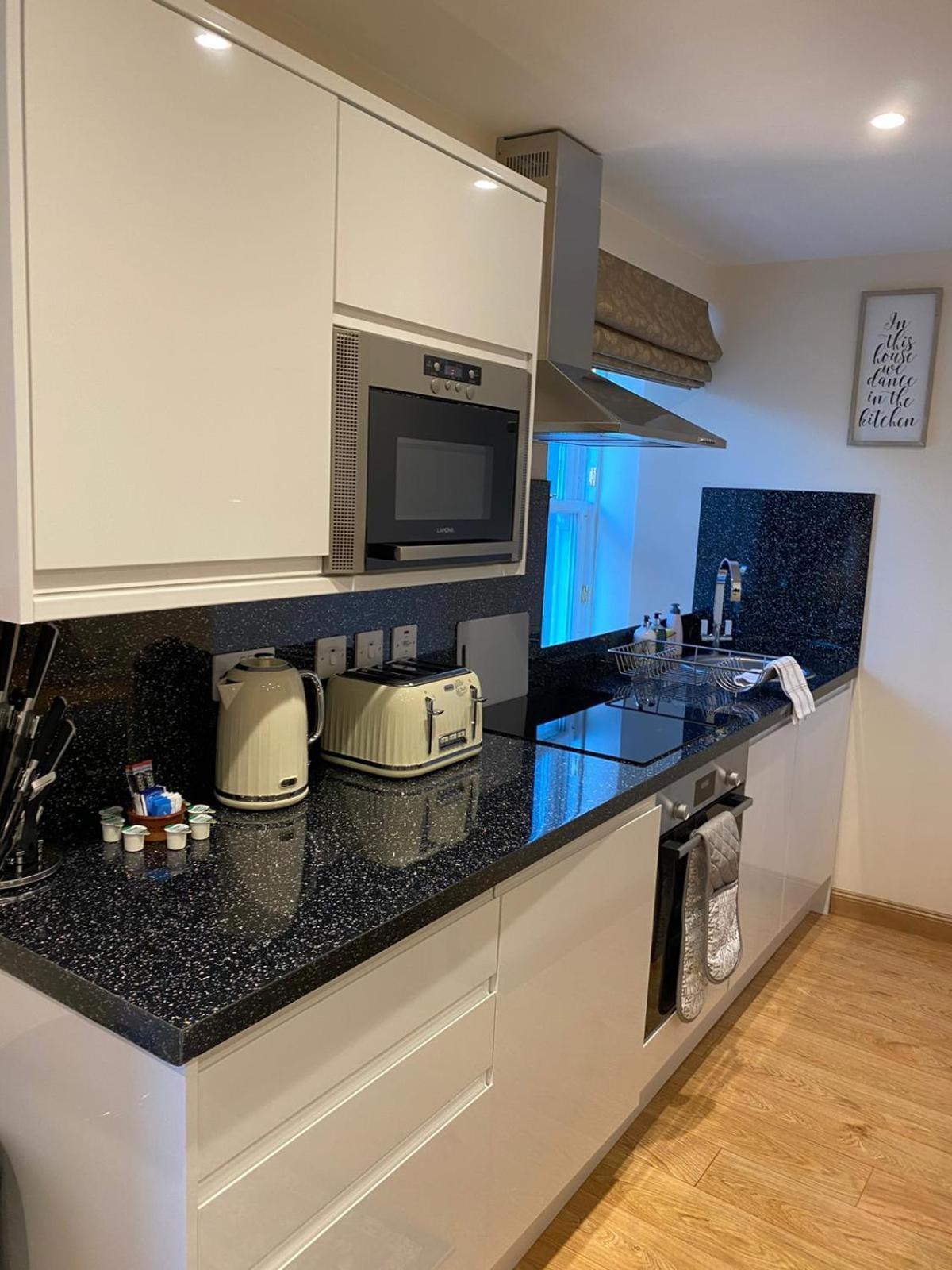 Waverley Inn Holiday Apartments Ίνβερνες Δωμάτιο φωτογραφία